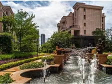 别墅使用面积大,有露台和地下室 ,