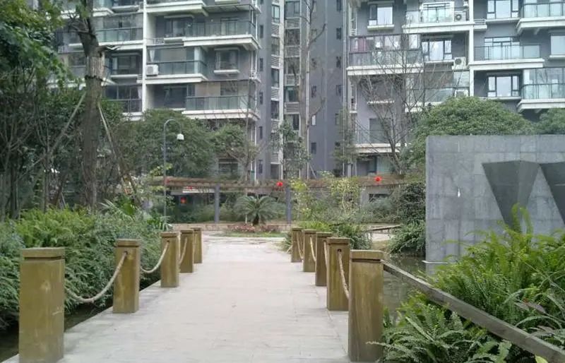 小区相关图