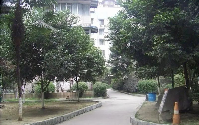 小区相关图