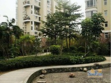 精装修四房,社区比较中间的位置,不沿马路