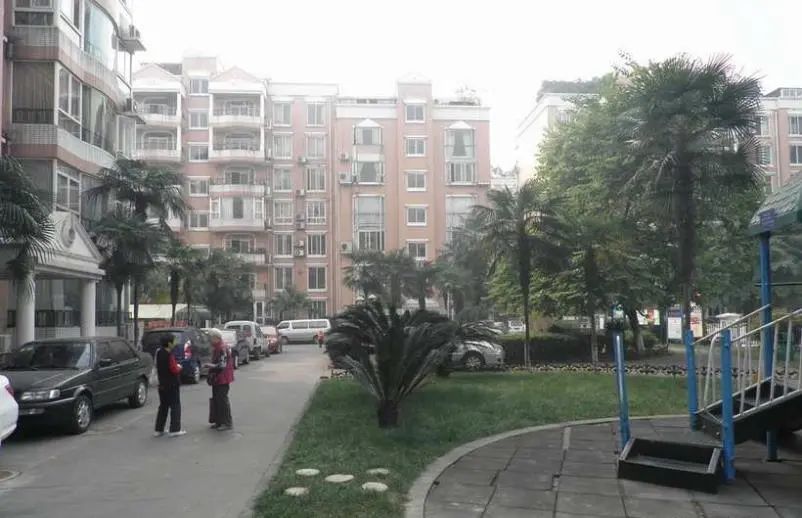 小区相关图