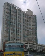 繁华地段,国际明珠,三房两厅两卫。