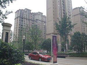 万家城小3房中间位置钥匙房随时看房