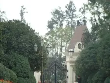 卡地亚花园城蔚蓝轩B区 4室2厅 南