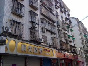 月潭公寓房子格局合理户型方正采光充足看房方便