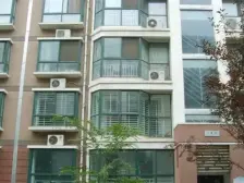 地铁3-4号线旁,大两房,精装修,家具家电齐全。