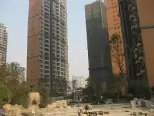 五居室,一梯一户,双m额,自住精装修,好楼层