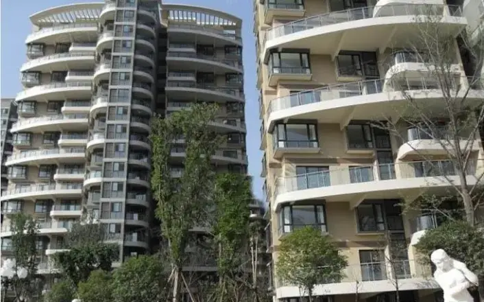 空港十六区