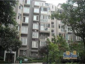 长融一代天骄4室1厅南