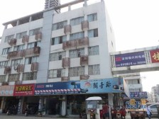 两层复式楼带30平露台,三房两厅三卫