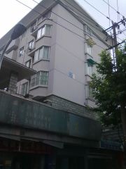 较新小区,小区环境优美,干净整洁,鲁校,龙山,