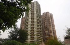 远大都市风景三期5室2厅南南