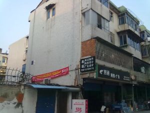 诚心出售成熟商圈配套完善闹中取静之地段
