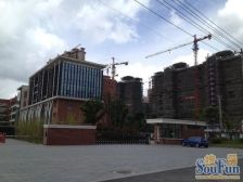 80万装修空调地暖新风欧式家具带车库总高15层的12层