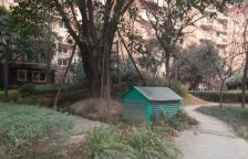 鸿生花园5室2厅东南