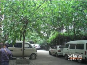 蜀汉路76号3室2厅东西