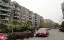 视野开阔、采光好,配套设施齐全,交通便利。