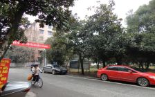 满二无抵押 精装 格局好,楼层低,交通便捷,购物方便