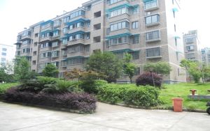 万安米兰苑三室两厅,房东诚心出售