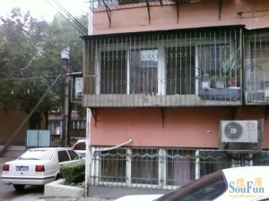 皇城小区3室2厅东南