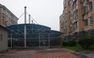 学府花苑 5室3厅 东 西