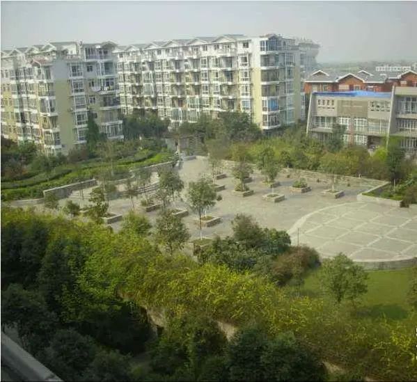 小区相关图