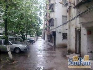 网红街就在家门口高人气小区三房低价出售