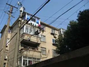 市场北巷精装二房采光好,交通便捷生活购物方便