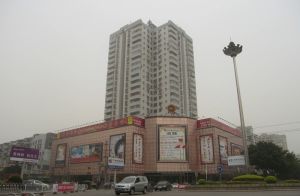 惠航大厦4室2厅南西南