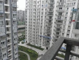 兴城佳域1室1厅东