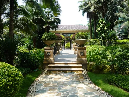 安康·金海湾实景图小区一角