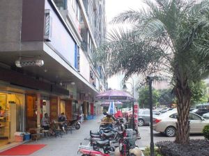 茶亭地铁口,物业好,经典户型采光好,配套设施齐全