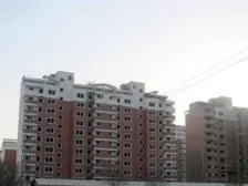 电梯精装大两室,家具家电齐全,可拎包入住。