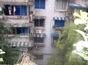 大石西路36号4室1厅南北