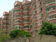 此房南北通透,采光充足,交通便利,户型好,空间大