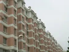 本房一梯两户户型方正,南北通透,采光充足看小区中庭