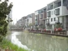 珍藏临河景观别墅 有天有地 带明亮地下室 诚意出售