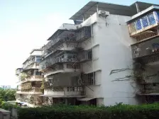 电梯正规一房一厅,明厨明卫,格局方正。