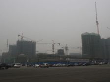 商场旁边的别墅,上面三层加负一层共四层