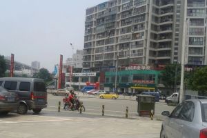 润扬双铁广场3室2厅东南
