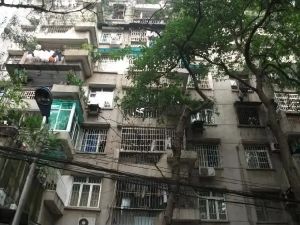 房改物业,一梯两户单边位,无遮挡通风采光好。