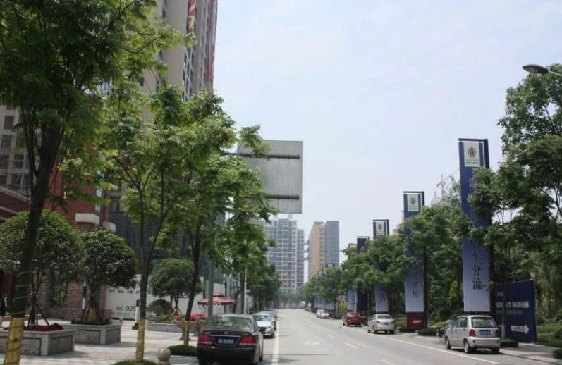 小区相关图