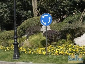 鹭湖宫八区E组团西区3室2厅东南