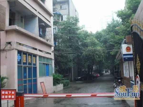 小区相关图