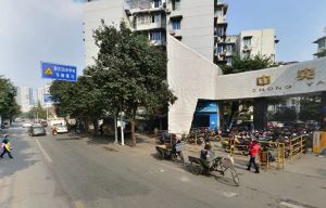 中央花园沿河别墅6室2厅北
