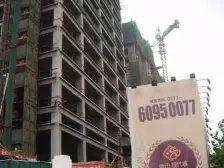 距离四十七中270米,房子有车位,大三房双明卫。