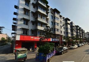 荣煜亲河名居2室1厅南西北