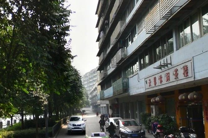 小区相关图