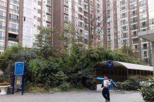 金荷名邸3室1厅东西