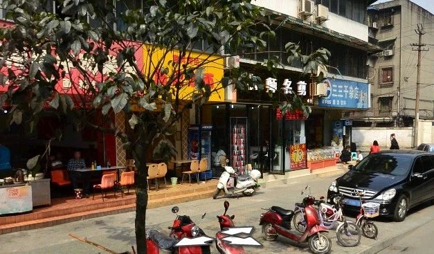 小区相关图